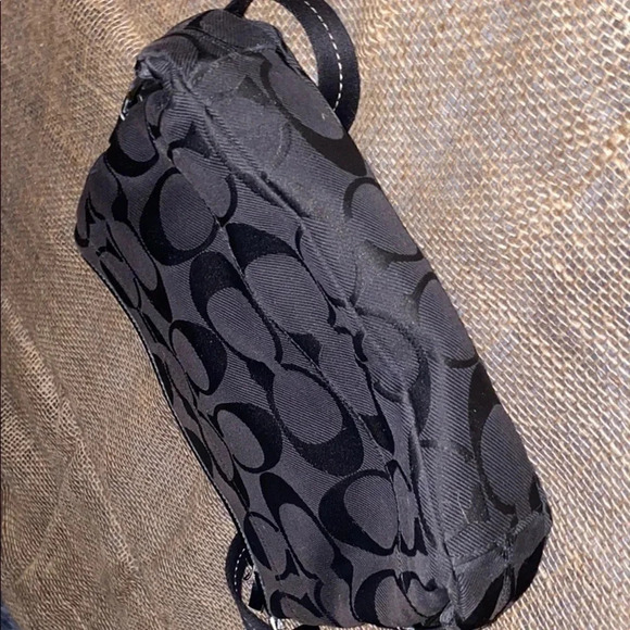 Vintage Coach Signature monogram canvas  shoulder bag - Picture 14 of 16